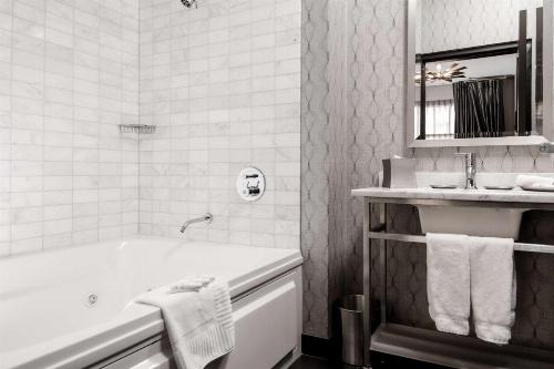 The Allegro Royal Sonesta Hotel Chicago Loop image 9
